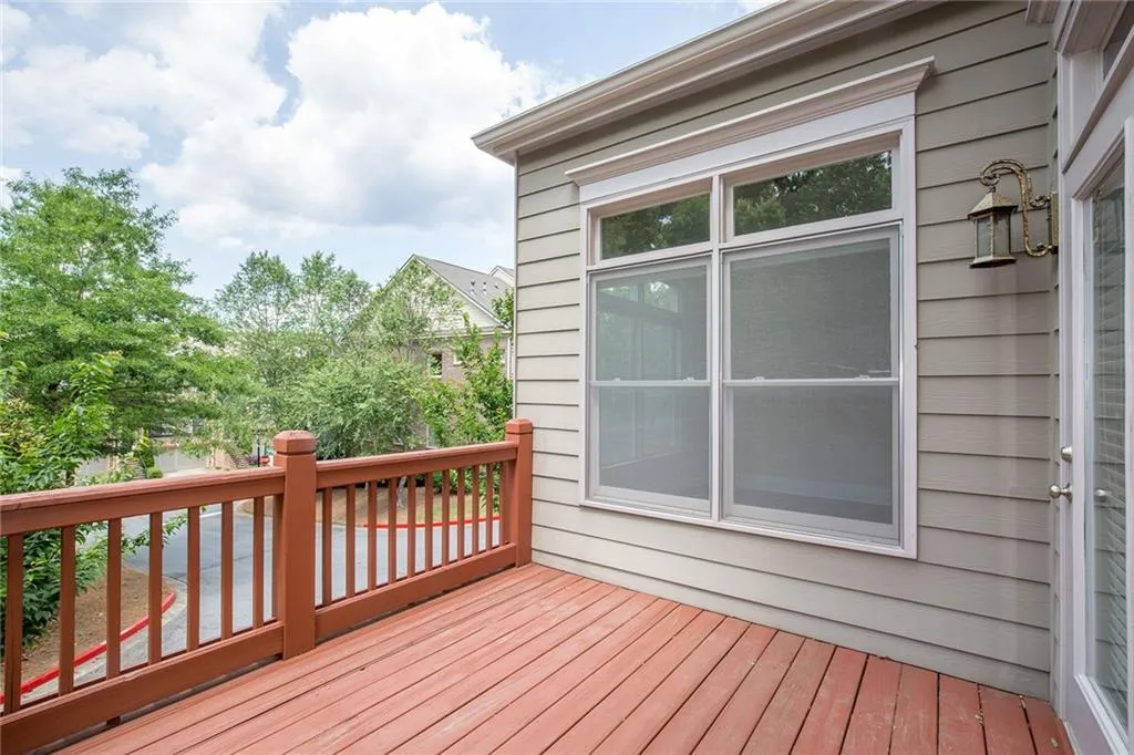 657 Lockton Place, Sandy Springs, Georgia 30342, 3 Bedrooms Bedrooms, ,3 BathroomsBathrooms,Residential,Sold,657 Lockton Place,6893973
