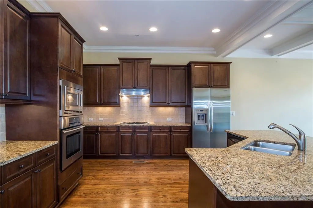 657 Lockton Place, Sandy Springs, Georgia 30342, 3 Bedrooms Bedrooms, ,3 BathroomsBathrooms,Residential,Sold,657 Lockton Place,6893973