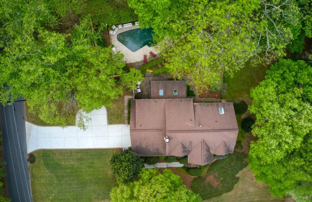 7800 Jett Ferry Road, Sandy Springs, Georgia 30350, 5 Bedrooms Bedrooms, ,3 BathroomsBathrooms,Residential,Sold,7800 Jett Ferry Road,7036885