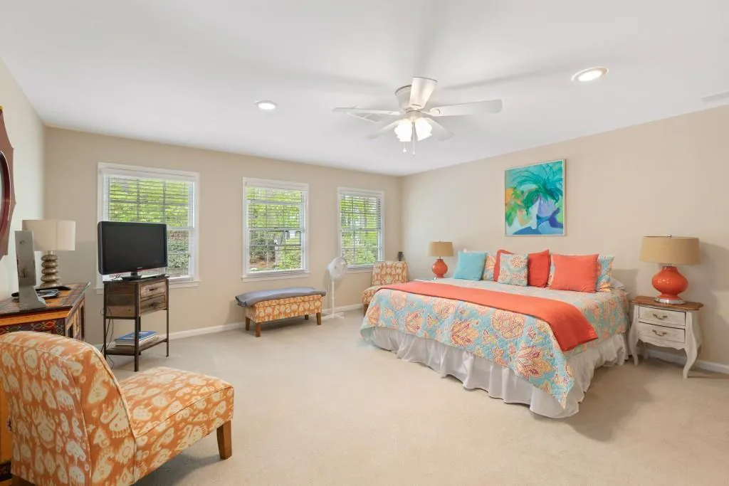 7800 Jett Ferry Road, Sandy Springs, Georgia 30350, 5 Bedrooms Bedrooms, ,3 BathroomsBathrooms,Residential,Sold,7800 Jett Ferry Road,7036885