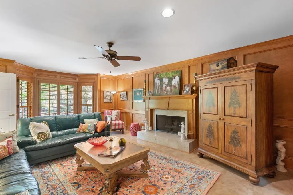 7800 Jett Ferry Road, Sandy Springs, Georgia 30350, 5 Bedrooms Bedrooms, ,3 BathroomsBathrooms,Residential,Sold,7800 Jett Ferry Road,7036885