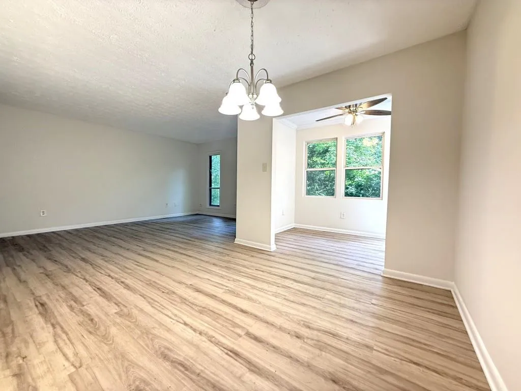 5153 Roswell Road Unit 2, Atlanta, Georgia 30342, 1 Bedroom Bedrooms, 0 ,1 BathroomBathrooms,Residential,For Sale,5153 Roswell Road Unit 2,7831665