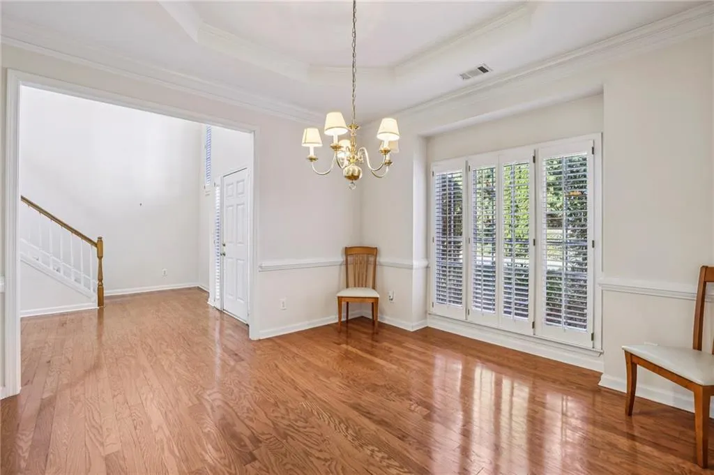 900 Lancaster Way, Atlanta, Georgia 30328, 4 Bedrooms Bedrooms, ,2 BathroomsBathrooms,Residential,For Sale,900 Lancaster Way,7680912