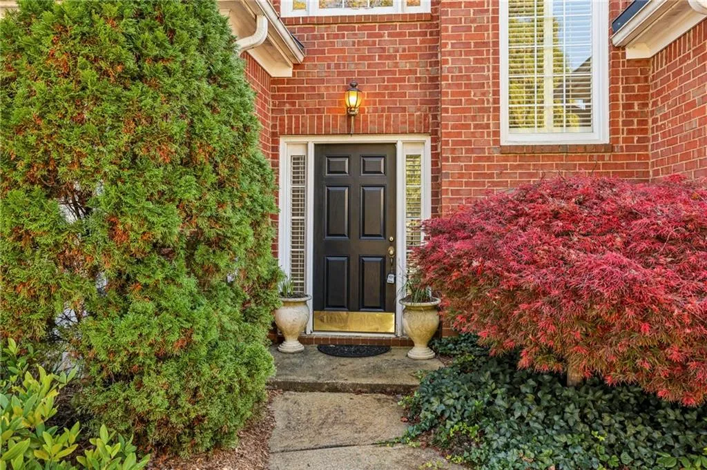 900 Lancaster Way, Atlanta, Georgia 30328, 4 Bedrooms Bedrooms, ,2 BathroomsBathrooms,Residential,For Sale,900 Lancaster Way,7680912