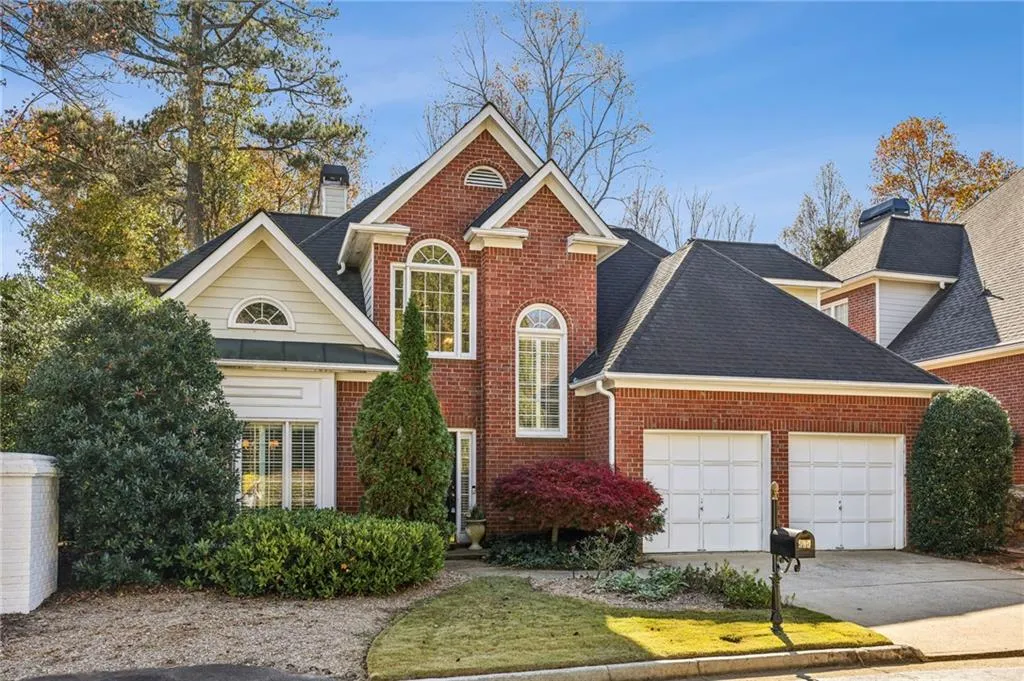 900 Lancaster Way, Atlanta, Georgia 30328, 4 Bedrooms Bedrooms, ,2 BathroomsBathrooms,Residential,For Sale,900 Lancaster Way,7680912