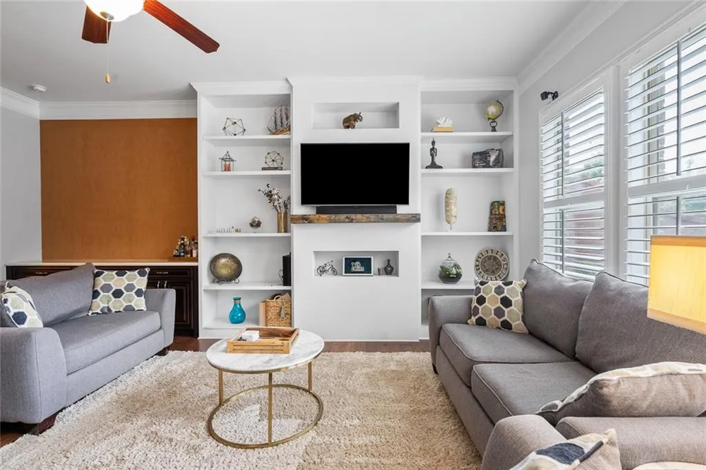 463 Alderwood Street, Atlanta, Georgia 30328, 3 Bedrooms Bedrooms, ,3 BathroomsBathrooms,Residential,Sold,463 Alderwood Street,6905349