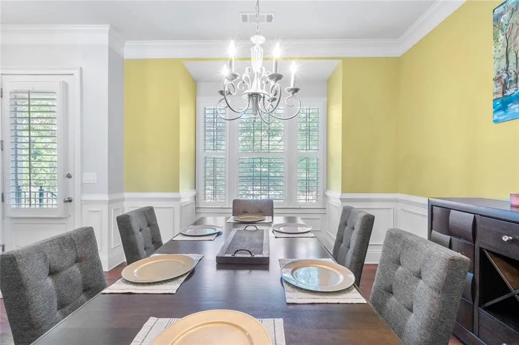 463 Alderwood Street, Atlanta, Georgia 30328, 3 Bedrooms Bedrooms, ,3 BathroomsBathrooms,Residential,Sold,463 Alderwood Street,6905349