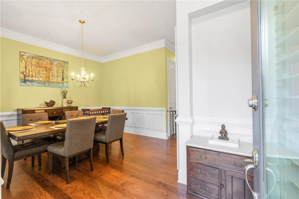 463 Alderwood Street, Atlanta, Georgia 30328, 3 Bedrooms Bedrooms, ,3 BathroomsBathrooms,Residential,Sold,463 Alderwood Street,6905349