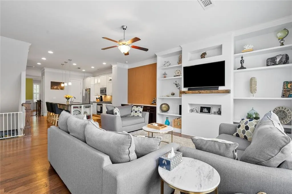 463 Alderwood Street, Atlanta, Georgia 30328, 3 Bedrooms Bedrooms, ,3 BathroomsBathrooms,Residential,Sold,463 Alderwood Street,6905349