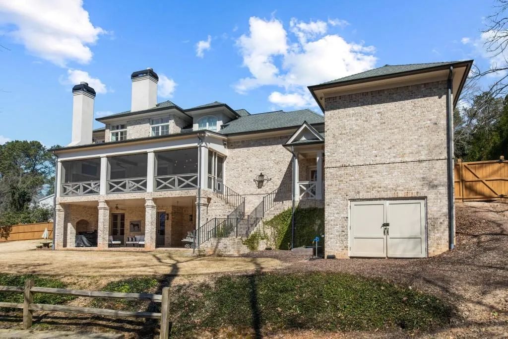 1624 Chevron Way, Sandy Springs, Georgia 30350, 6 Bedrooms Bedrooms, ,6 BathroomsBathrooms,Residential,Sold,1624 Chevron Way,6853037