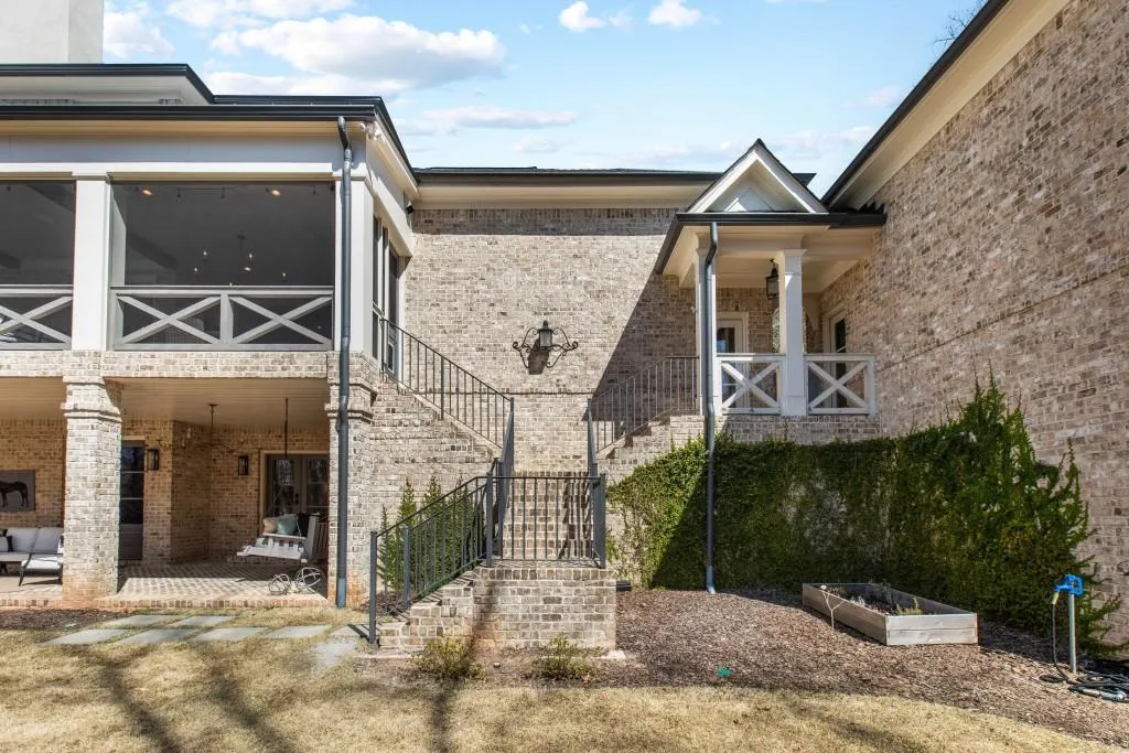 1624 Chevron Way, Sandy Springs, Georgia 30350, 6 Bedrooms Bedrooms, ,6 BathroomsBathrooms,Residential,Sold,1624 Chevron Way,6853037