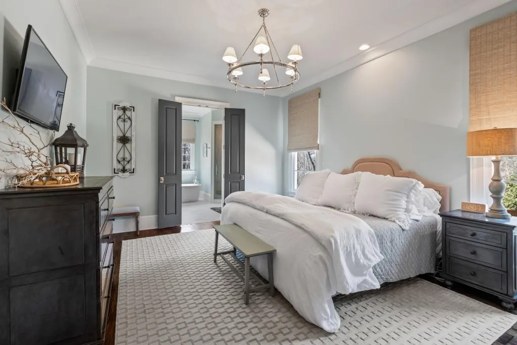 1624 Chevron Way, Sandy Springs, Georgia 30350, 6 Bedrooms Bedrooms, ,6 BathroomsBathrooms,Residential,Sold,1624 Chevron Way,6853037