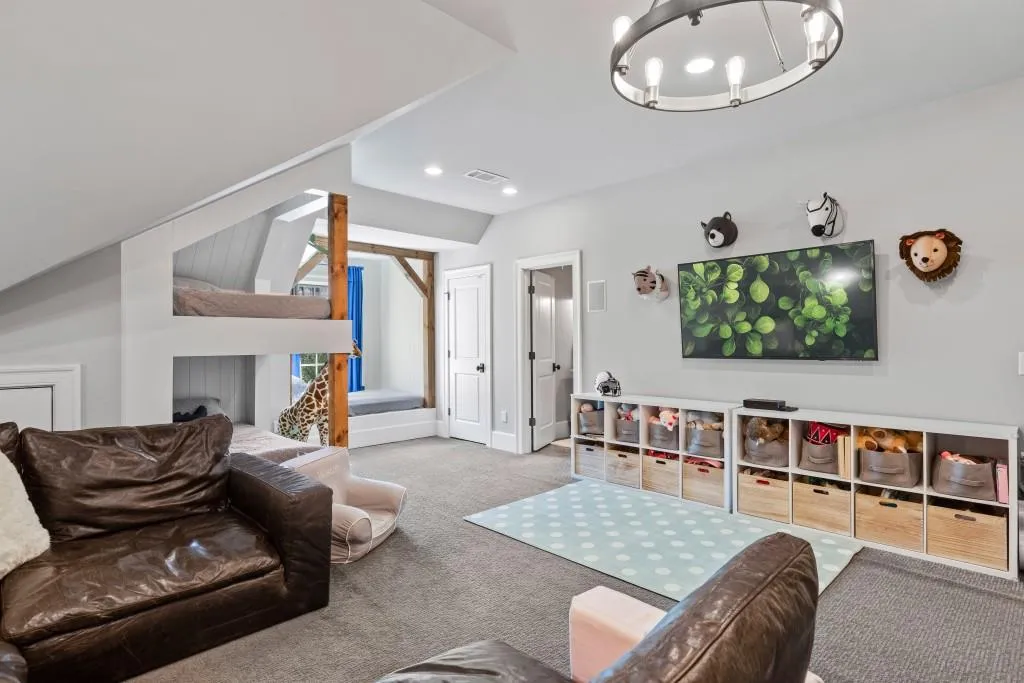 1624 Chevron Way, Sandy Springs, Georgia 30350, 6 Bedrooms Bedrooms, ,6 BathroomsBathrooms,Residential,Sold,1624 Chevron Way,6853037