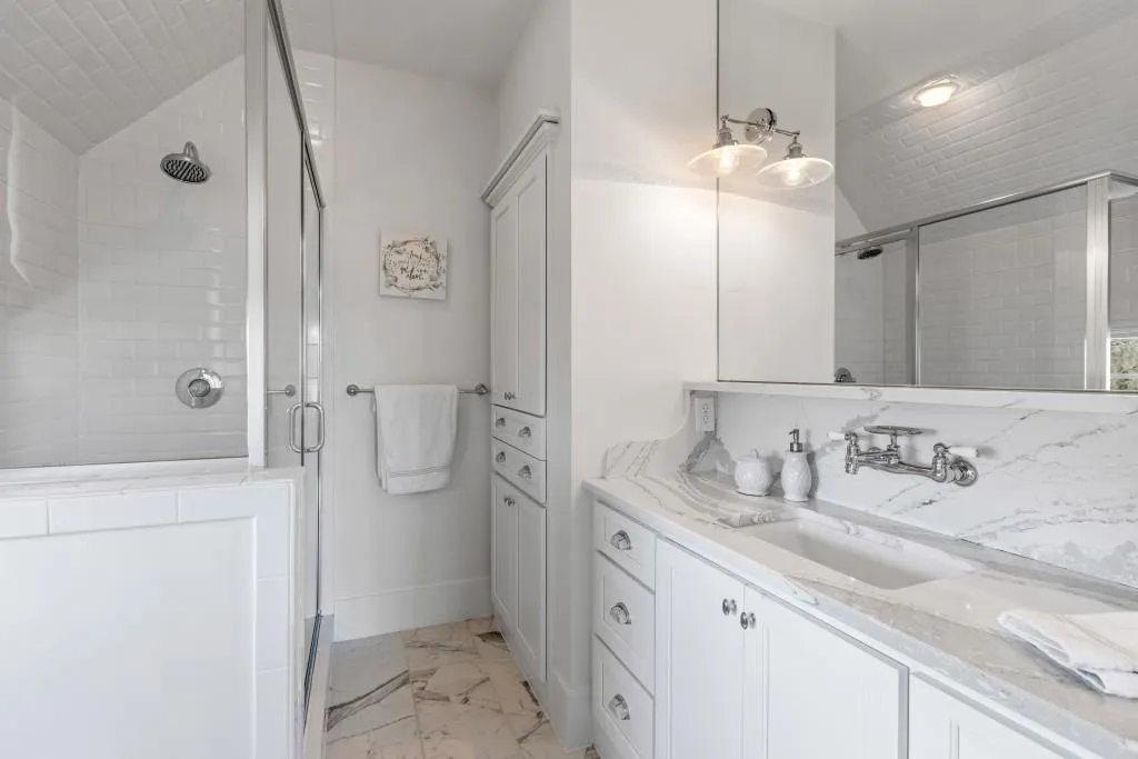 1624 Chevron Way, Sandy Springs, Georgia 30350, 6 Bedrooms Bedrooms, ,6 BathroomsBathrooms,Residential,Sold,1624 Chevron Way,6853037