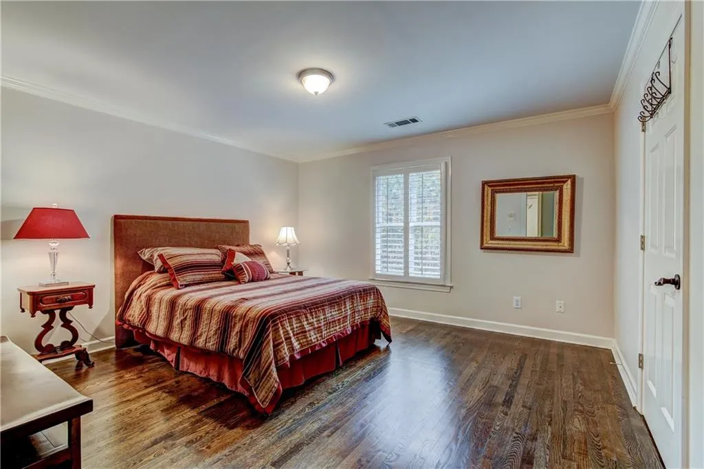 8440 Valemont Drive, Sandy Springs, Georgia 30350, 5 Bedrooms Bedrooms, ,4 BathroomsBathrooms,Residential,Sold,8440 Valemont Drive,6097381