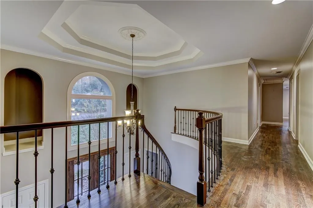 8440 Valemont Drive, Sandy Springs, Georgia 30350, 5 Bedrooms Bedrooms, ,4 BathroomsBathrooms,Residential,Sold,8440 Valemont Drive,6097381
