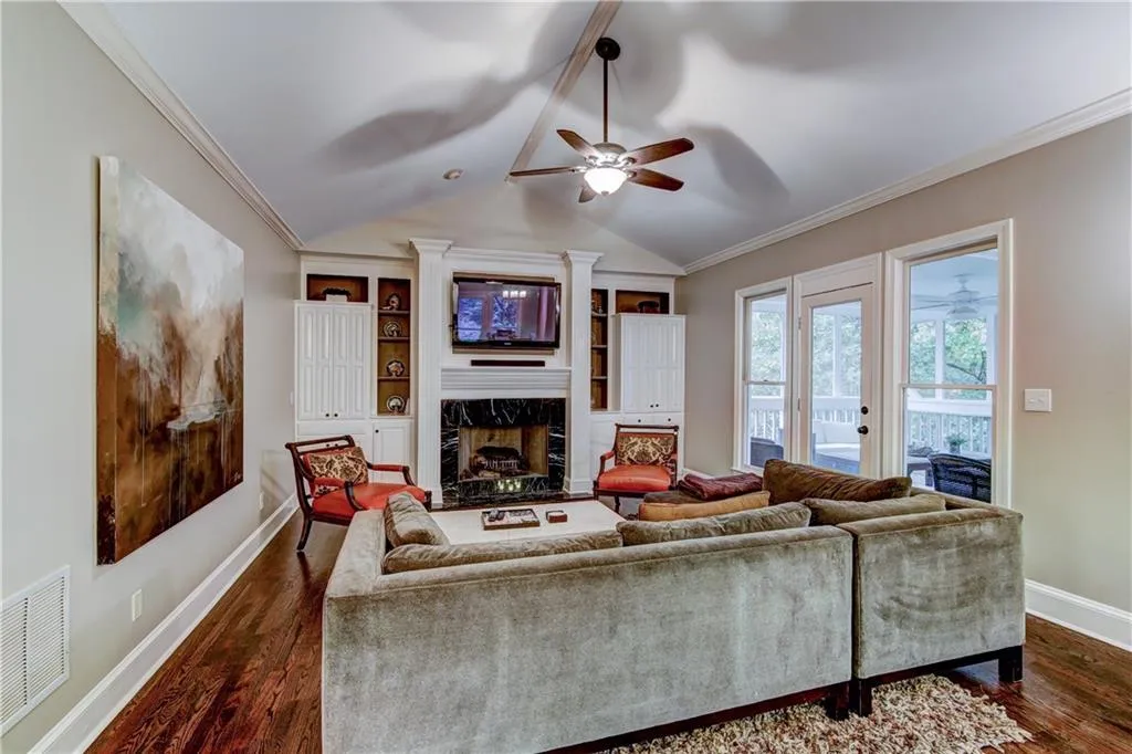 8440 Valemont Drive, Sandy Springs, Georgia 30350, 5 Bedrooms Bedrooms, ,4 BathroomsBathrooms,Residential,Sold,8440 Valemont Drive,6097381
