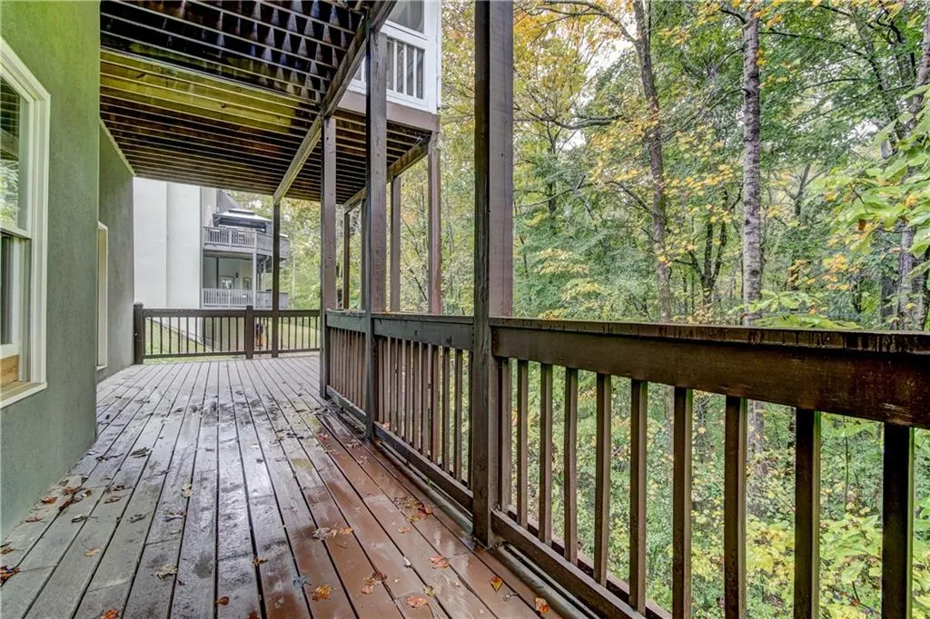8440 Valemont Drive, Sandy Springs, Georgia 30350, 5 Bedrooms Bedrooms, ,4 BathroomsBathrooms,Residential,Sold,8440 Valemont Drive,6097381