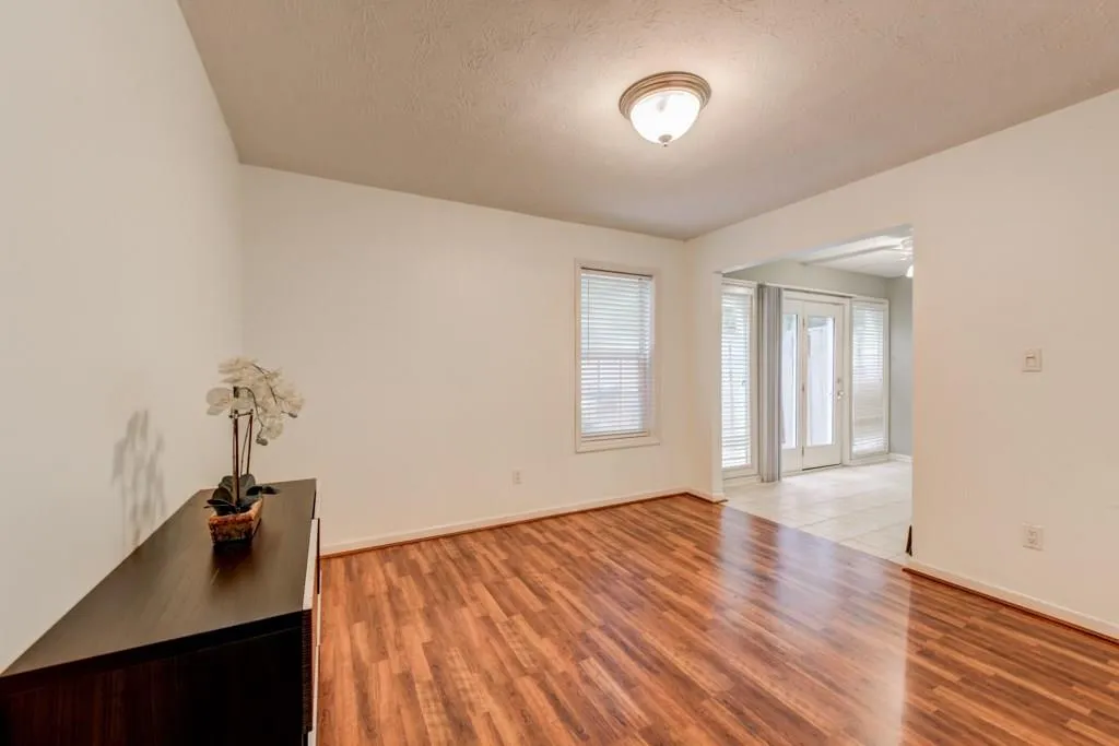 7750 Roswell Road Unit 6c, Atlanta, Georgia 30350, 3 Bedrooms Bedrooms, ,2 BathroomsBathrooms,Residential,Sold,7750 Roswell Road Unit 6c,6042251