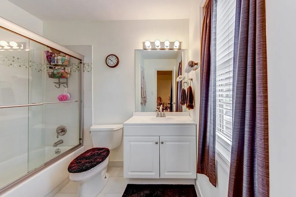 7750 Roswell Road Unit 6c, Atlanta, Georgia 30350, 3 Bedrooms Bedrooms, ,2 BathroomsBathrooms,Residential,Sold,7750 Roswell Road Unit 6c,6042251