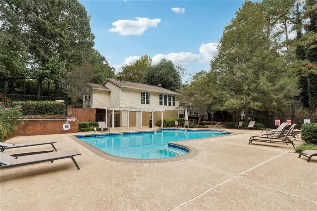 6808 Glenridge Drive Unit H, Atlanta, Georgia 30328, 1 Bedroom Bedrooms, ,1 BathroomBathrooms,Residential,For Sale,6808 Glenridge Drive Unit H,7659385