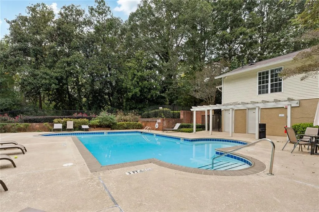 6808 Glenridge Drive Unit H, Atlanta, Georgia 30328, 1 Bedroom Bedrooms, ,1 BathroomBathrooms,Residential,For Sale,6808 Glenridge Drive Unit H,7659385