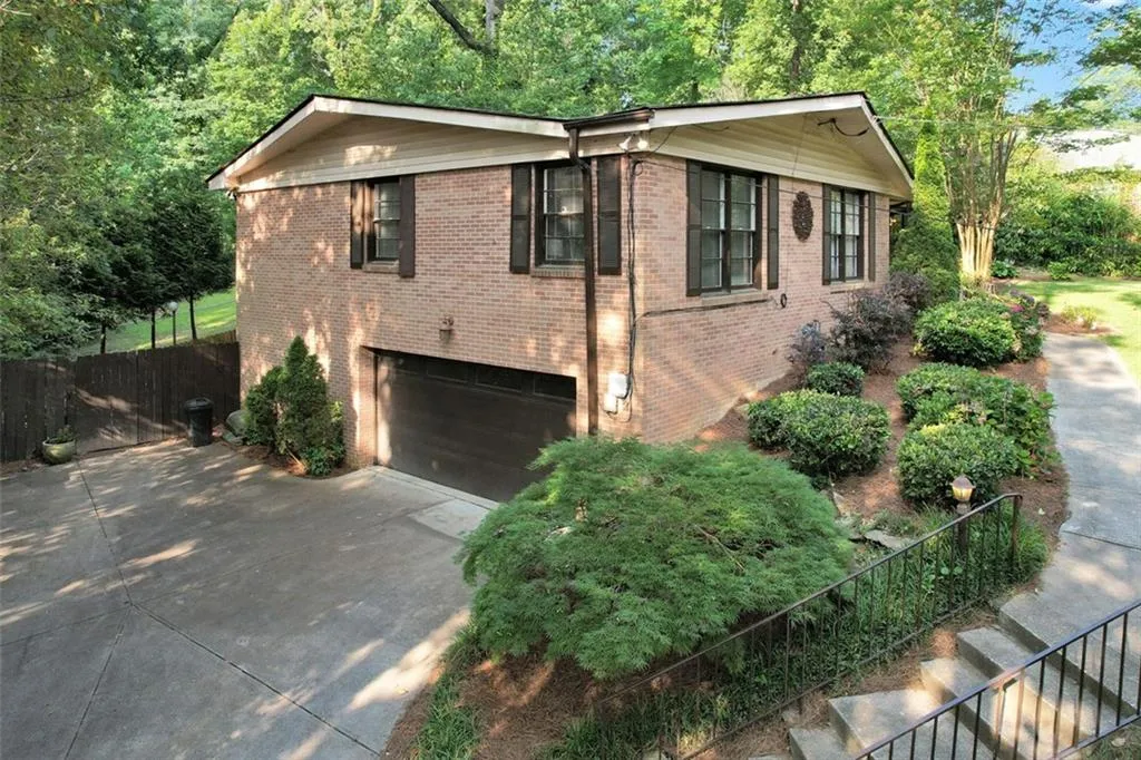 2994 Baker Ridge Drive Nw, Atlanta, Georgia 30318, 4 Bedrooms Bedrooms, ,2 BathroomsBathrooms,Residential,For Sale,2994 Baker Ridge Drive Nw,7605774