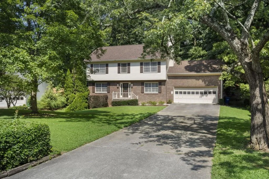 1348 Cambridge Court, Brookhaven, Georgia 30319, 4 Bedrooms Bedrooms, ,2 BathroomsBathrooms,Residential,Sold,1348 Cambridge Court,7613681