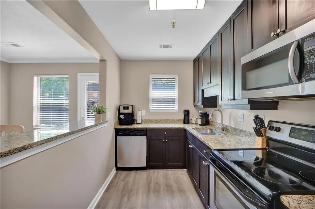 205 Winding River Drive Unit F, Sandy Springs, Georgia 30350, 2 Bedrooms Bedrooms, ,2 BathroomsBathrooms,Residential,Sold,205 Winding River Drive Unit F,7204669 205 Winding River Drive Unit F, Sandy Springs, Georgia 30350, 2 Bedrooms Bedrooms, ,2 BathroomsBathrooms,Residential,Sold,205 Winding River Drive Unit F,7204669