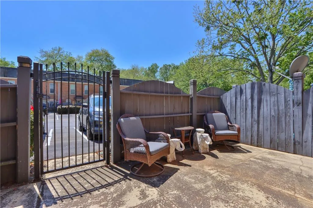 205 Winding River Drive Unit F, Sandy Springs, Georgia 30350, 2 Bedrooms Bedrooms, ,2 BathroomsBathrooms,Residential,Sold,205 Winding River Drive Unit F,7204669 205 Winding River Drive Unit F, Sandy Springs, Georgia 30350, 2 Bedrooms Bedrooms, ,2 BathroomsBathrooms,Residential,Sold,205 Winding River Drive Unit F,7204669