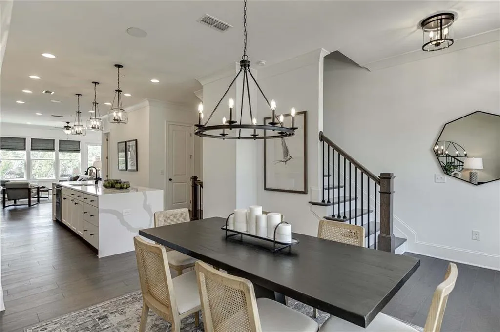 6836 Crescendo Court Unit 219, Sandy Springs, Georgia 30328, 3 Bedrooms Bedrooms, ,3 BathroomsBathrooms,Residential,Sold,6836 Crescendo Court Unit 219,7116213