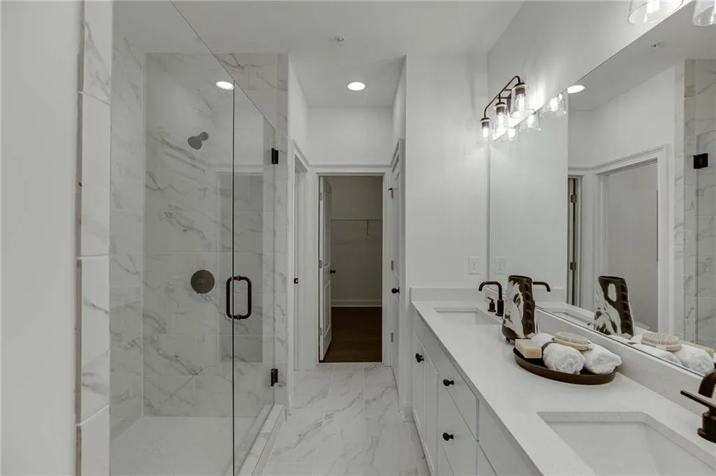 6836 Crescendo Court Unit 219, Sandy Springs, Georgia 30328, 3 Bedrooms Bedrooms, ,3 BathroomsBathrooms,Residential,Sold,6836 Crescendo Court Unit 219,7116213