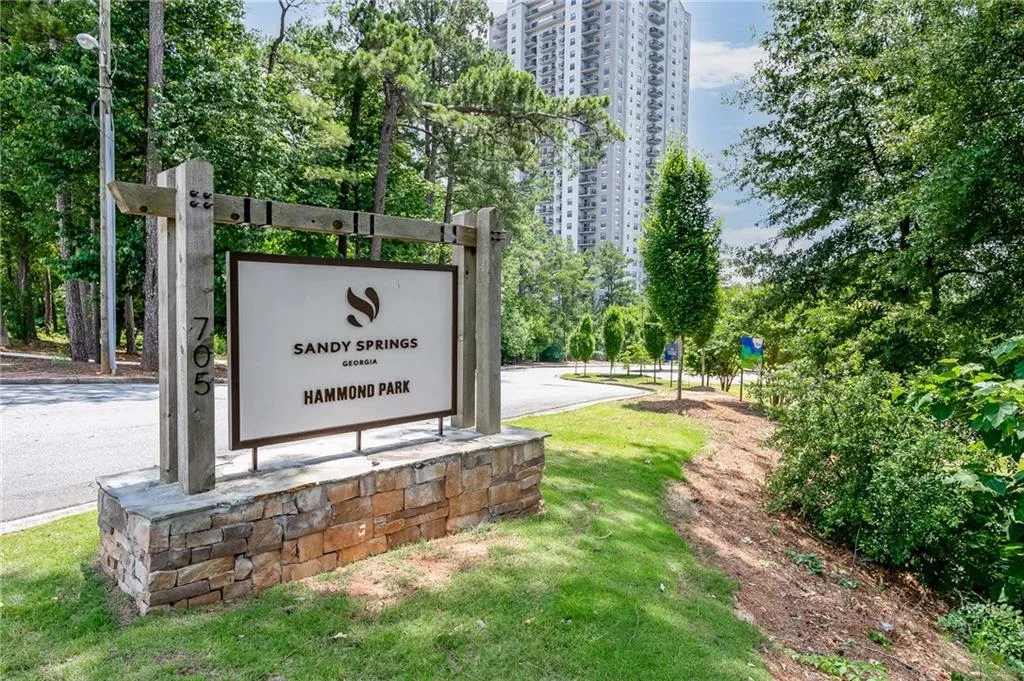 6836 Crescendo Court Unit 219, Sandy Springs, Georgia 30328, 3 Bedrooms Bedrooms, ,3 BathroomsBathrooms,Residential,Sold,6836 Crescendo Court Unit 219,7116213