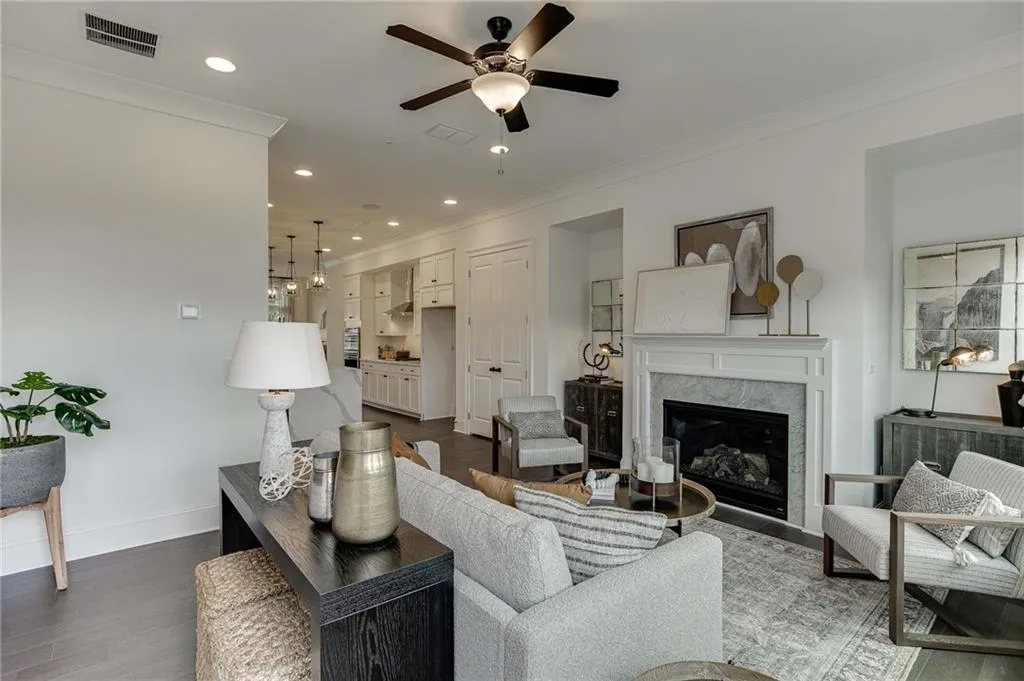 6836 Crescendo Court Unit 219, Sandy Springs, Georgia 30328, 3 Bedrooms Bedrooms, ,3 BathroomsBathrooms,Residential,Sold,6836 Crescendo Court Unit 219,7116213