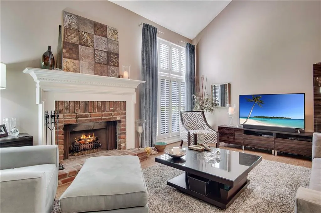 1212 Defoor Court Nw Unit 1b, Atlanta, Georgia 30318, 3 Bedrooms Bedrooms, ,3 BathroomsBathrooms,Residential,Sold,1212 Defoor Court Nw Unit 1b,5881758