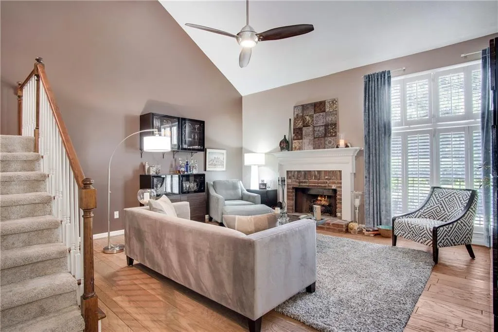 1212 Defoor Court Nw Unit 1b, Atlanta, Georgia 30318, 3 Bedrooms Bedrooms, ,3 BathroomsBathrooms,Residential,Sold,1212 Defoor Court Nw Unit 1b,5881758
