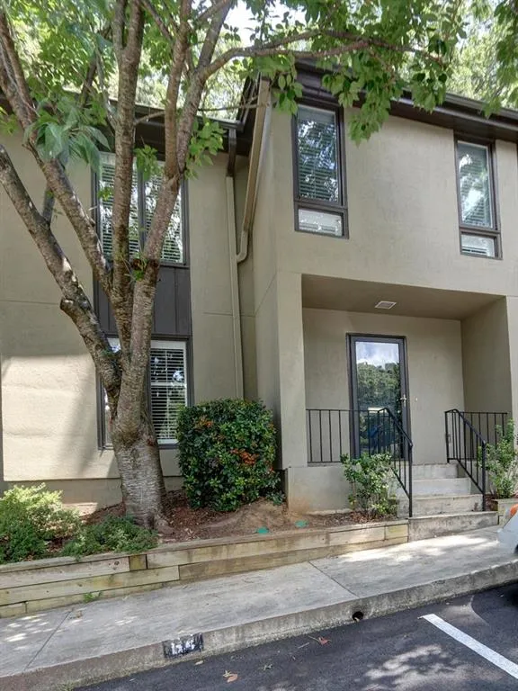 64 Ivy Parkway Ne Unit 64, Atlanta, Georgia 30342, 3 Bedrooms Bedrooms, ,2 BathroomsBathrooms,Residential,Sold,64 Ivy Parkway Ne Unit 64,5895099