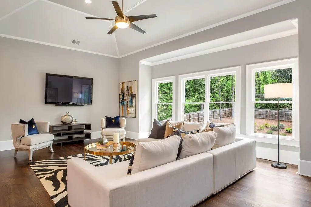 6049 Harleston Road, Atlanta, Georgia 30328, 5 Bedrooms Bedrooms, ,4 BathroomsBathrooms,Residential,Sold,6049 Harleston Road,6536517