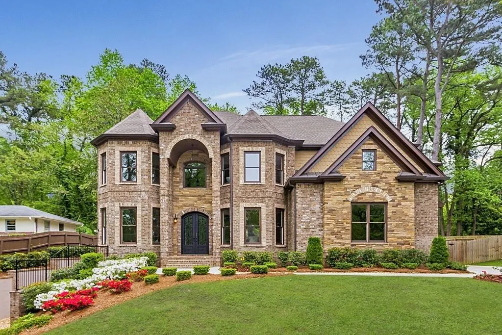 6049 Harleston Road, Atlanta, Georgia 30328, 5 Bedrooms Bedrooms, ,4 BathroomsBathrooms,Residential,Sold,6049 Harleston Road,6536517