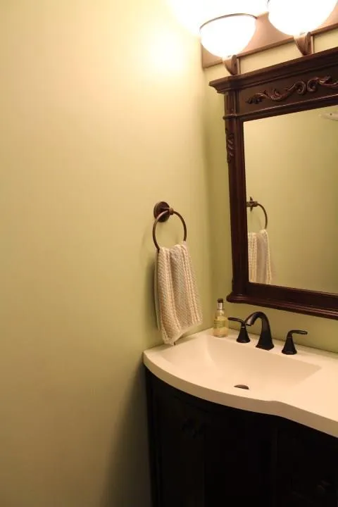 6700 Roswell Road Unit 23e, Atlanta, Georgia 30328, 2 Bedrooms Bedrooms, ,1 BathroomBathrooms,Residential,Sold,6700 Roswell Road Unit 23e,5876873