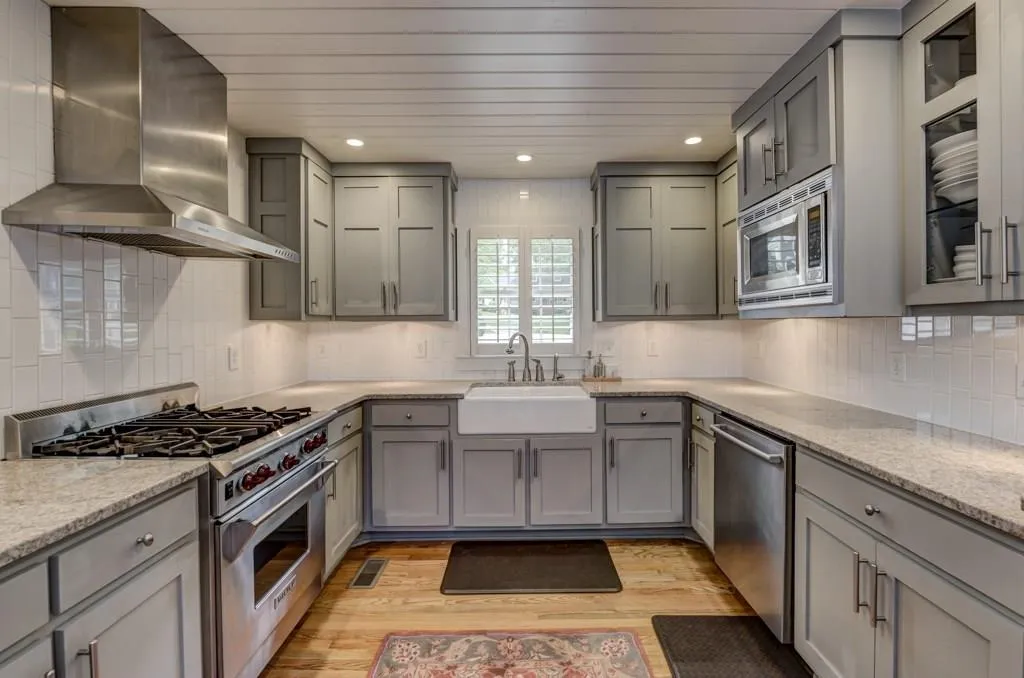 5360 Timber Trail, Sandy Springs, Georgia 30342, 4 Bedrooms Bedrooms, ,3 BathroomsBathrooms,Residential,Sold,5360 Timber Trail,5946513