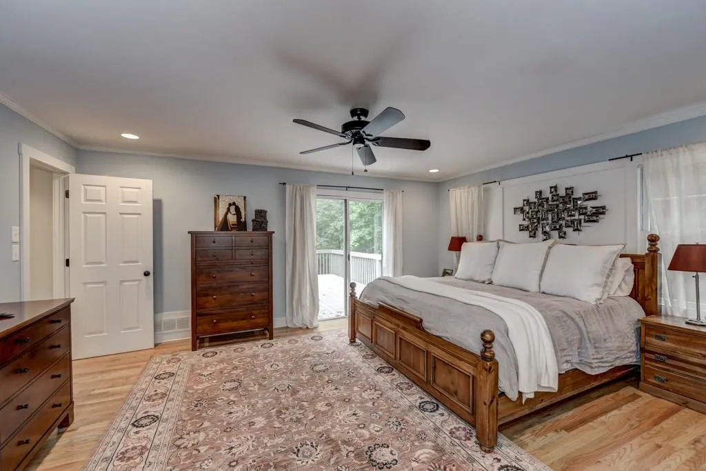 5360 Timber Trail, Sandy Springs, Georgia 30342, 4 Bedrooms Bedrooms, ,3 BathroomsBathrooms,Residential,Sold,5360 Timber Trail,5946513