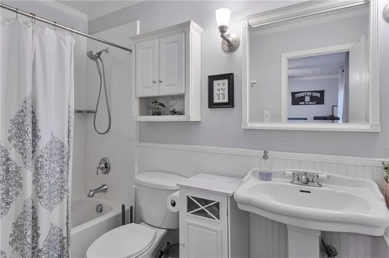 New tub & tile surround