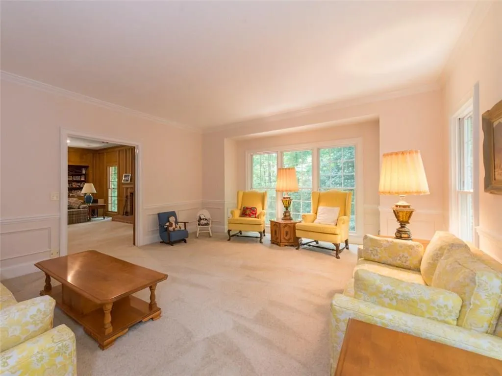 9335 Huntcliff Trace, Sandy Springs, Georgia 30350, 5 Bedrooms Bedrooms, ,5 BathroomsBathrooms,Residential,Sold,9335 Huntcliff Trace,6031699