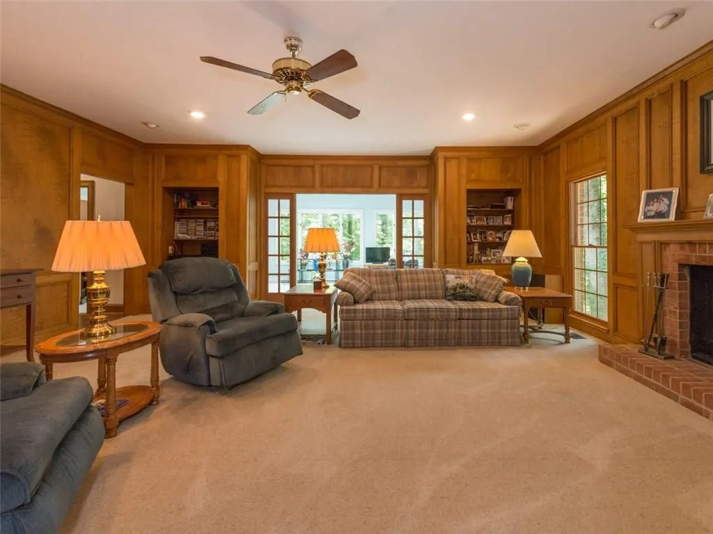 9335 Huntcliff Trace, Sandy Springs, Georgia 30350, 5 Bedrooms Bedrooms, ,5 BathroomsBathrooms,Residential,Sold,9335 Huntcliff Trace,6031699