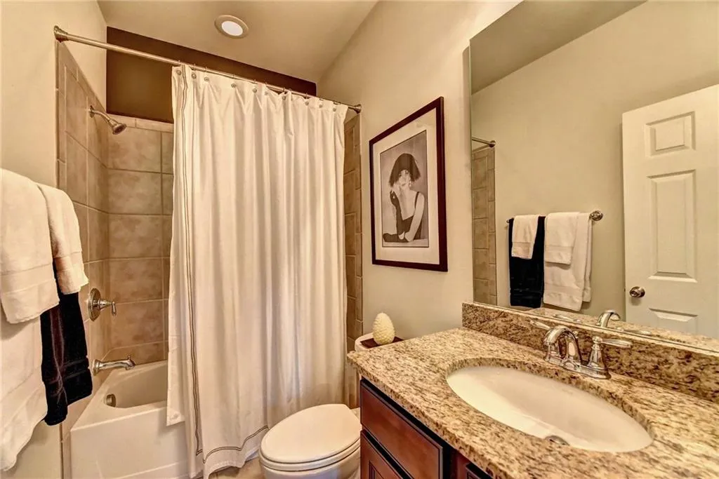 5520 Parkerton Lane, Atlanta, Georgia 30342, 3 Bedrooms Bedrooms, ,3 BathroomsBathrooms,Residential,Sold,5520 Parkerton Lane,6634828