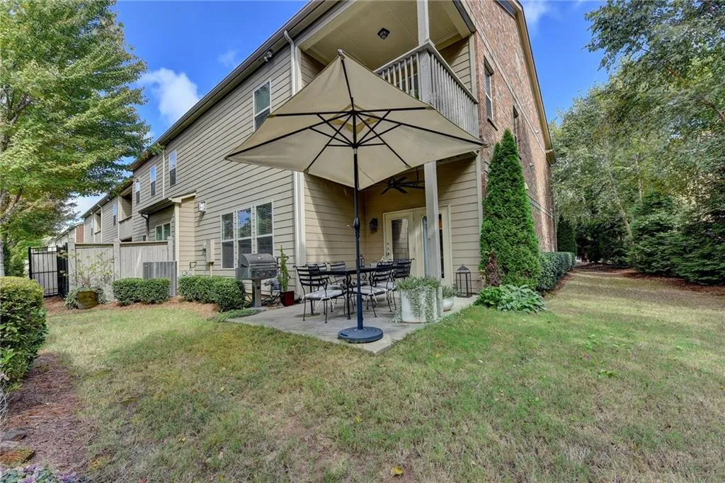 5520 Parkerton Lane, Atlanta, Georgia 30342, 3 Bedrooms Bedrooms, ,3 BathroomsBathrooms,Residential,Sold,5520 Parkerton Lane,6634828