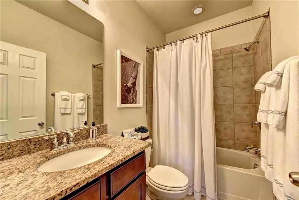 5520 Parkerton Lane, Atlanta, Georgia 30342, 3 Bedrooms Bedrooms, ,3 BathroomsBathrooms,Residential,Sold,5520 Parkerton Lane,6634828