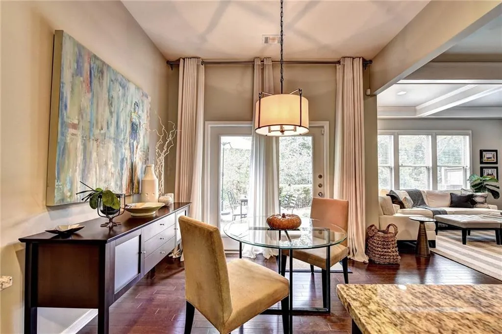 5520 Parkerton Lane, Atlanta, Georgia 30342, 3 Bedrooms Bedrooms, ,3 BathroomsBathrooms,Residential,Sold,5520 Parkerton Lane,6634828