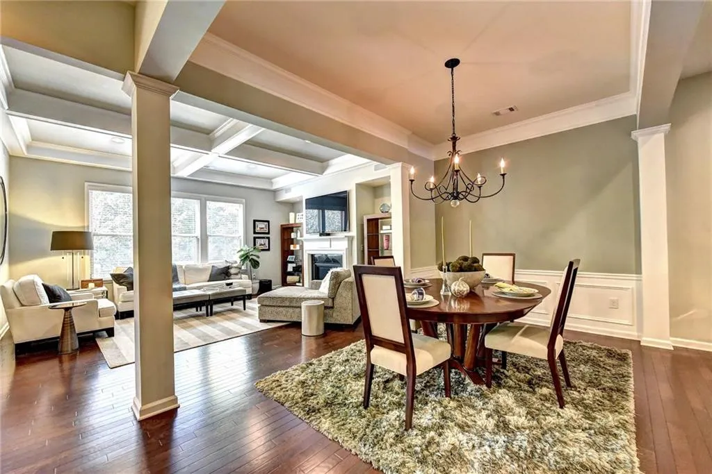 5520 Parkerton Lane, Atlanta, Georgia 30342, 3 Bedrooms Bedrooms, ,3 BathroomsBathrooms,Residential,Sold,5520 Parkerton Lane,6634828